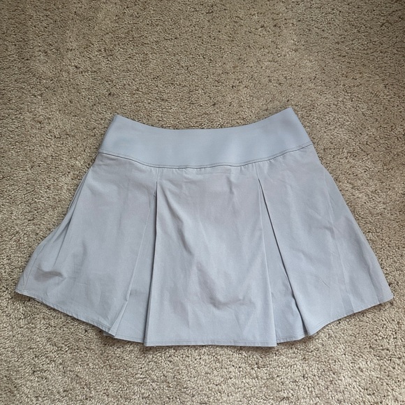 PUMA PWR Shape Grey Pleated Skort sz M (317) - Picture 3 of 7